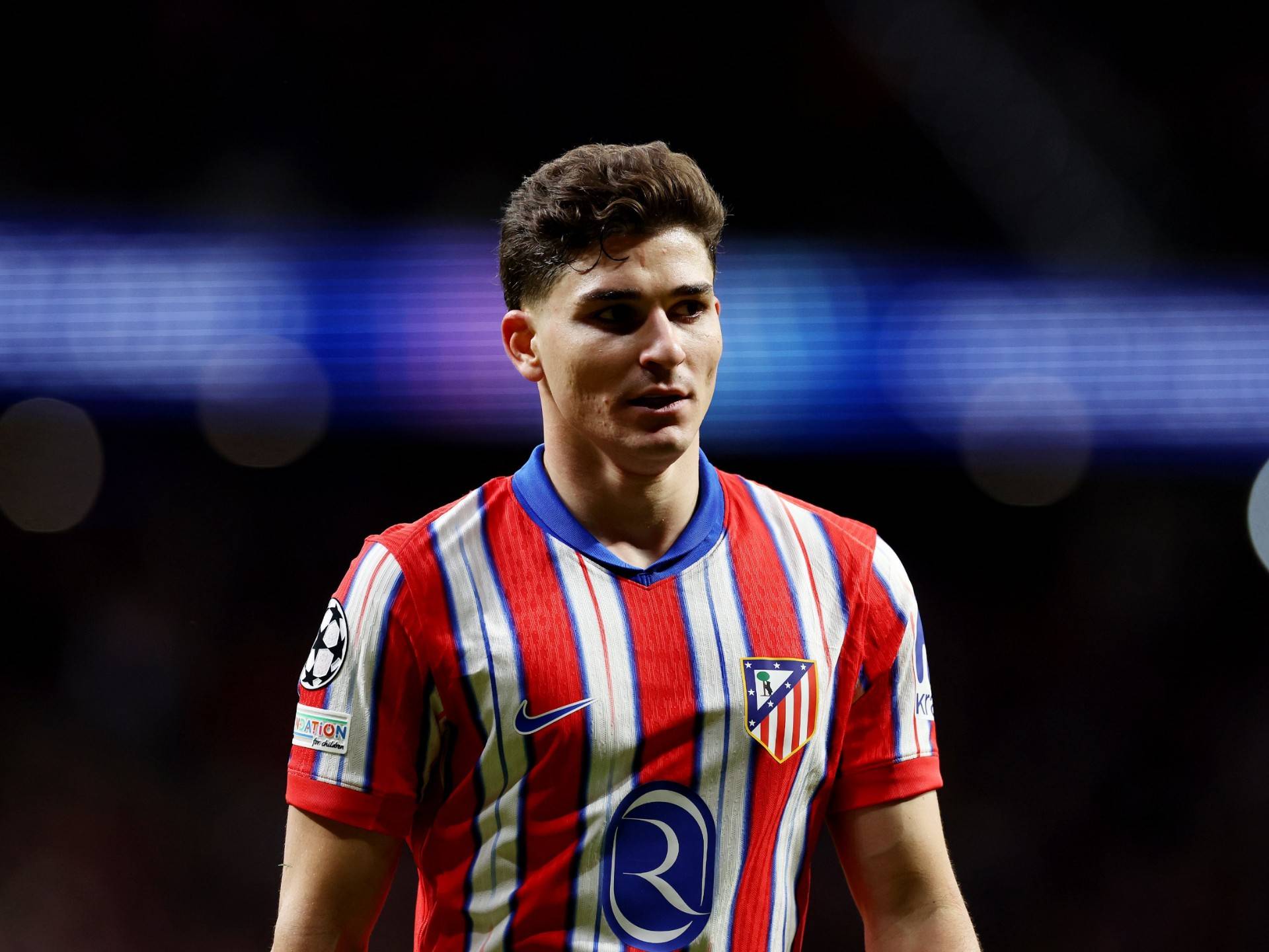 利物浦登顶！最新FIFA俱乐部排行榜，巴萨第三，拜仁力压皇马