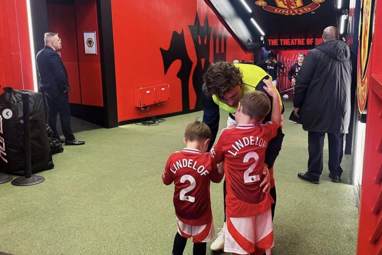 曼联铁卫官宣半场离队原因，儿子头破血流动手术！阿莫林让他当队长鼓励