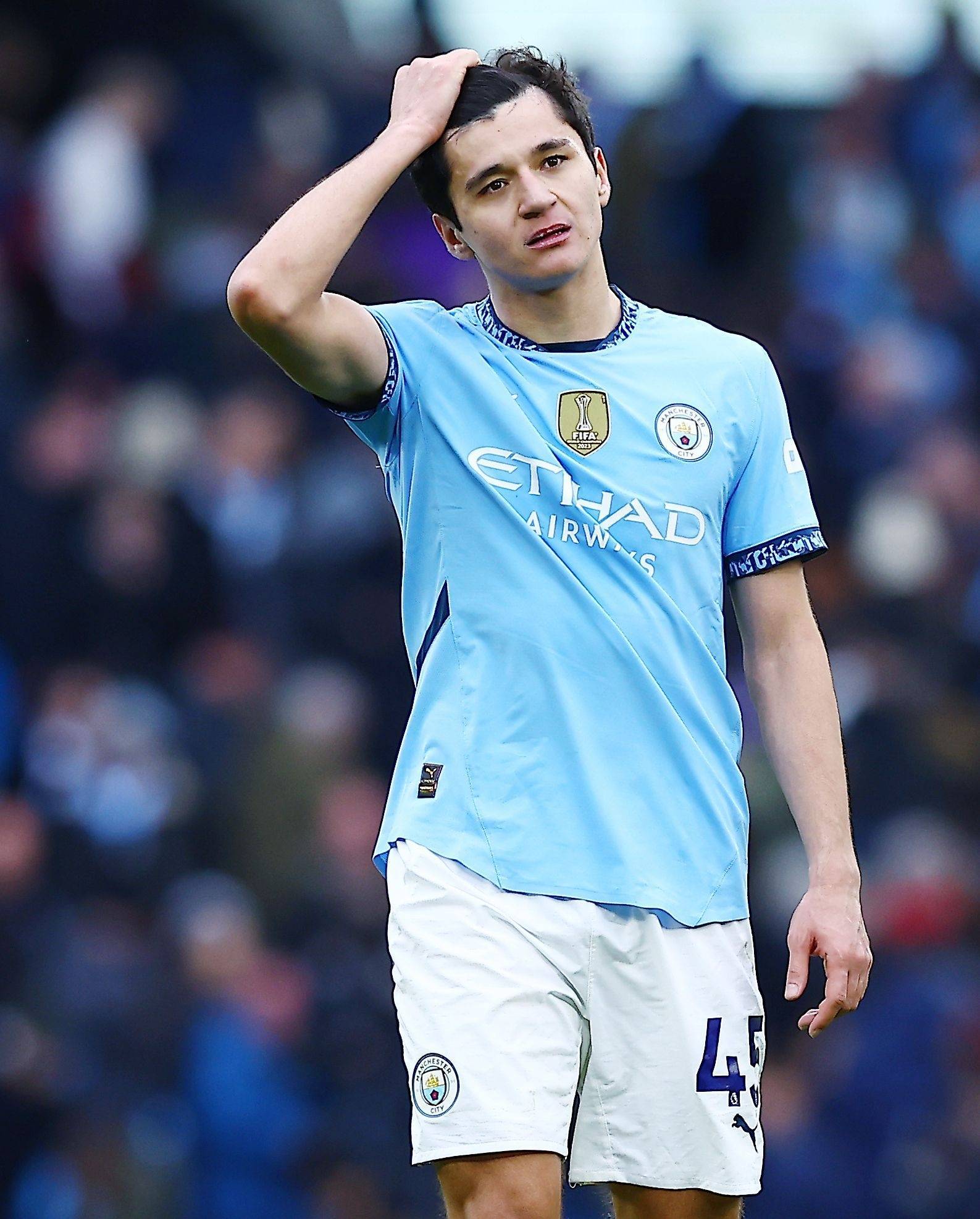 连续四轮比赛未出场！马卡：曼城4000万先生胡桑诺夫“神秘失踪”