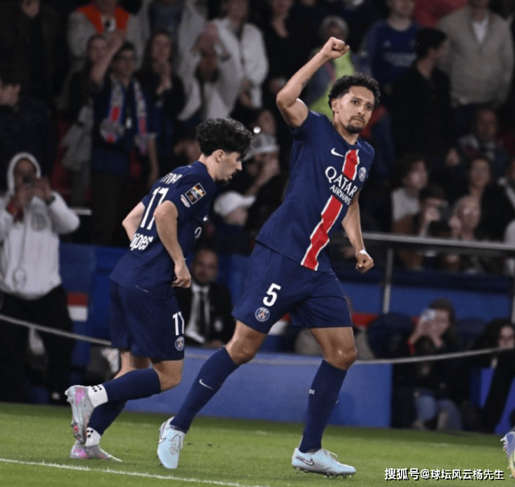 法甲收官战：巴黎圣日耳曼3-1逆转欧塞尔，荣耀加冕四连冠